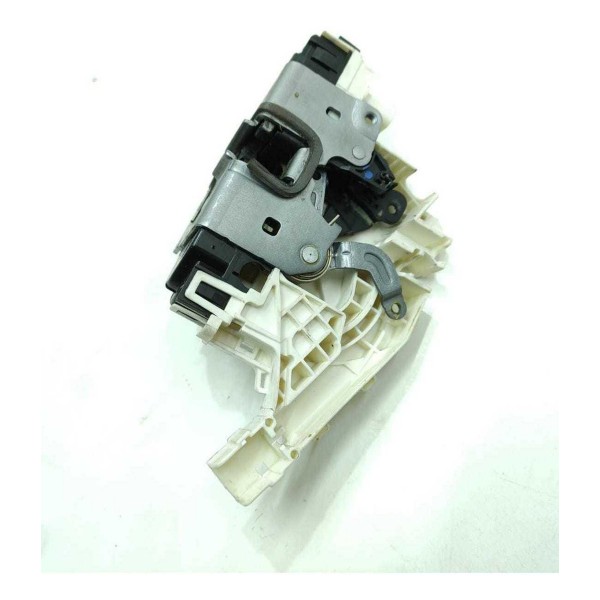 Fechadura Porta Dianteira Esquerda Mercedes C180 2007 A 2011