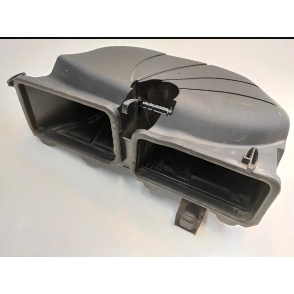 Acabamento Moldura Superior Frontal Esquerdo C180 C200