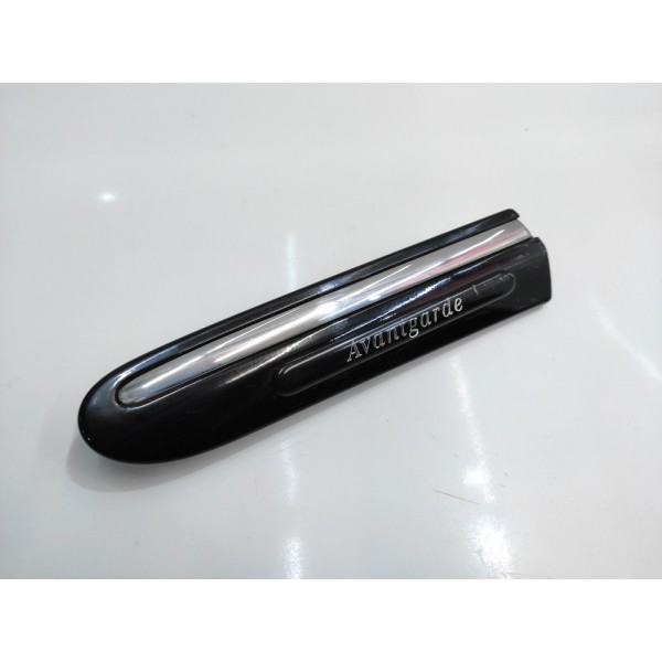 Emblema Esquerdo Avantgarde Mercedes Benz C230 A20369047