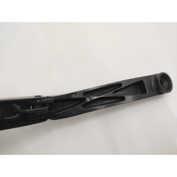 Braço Limpador Esquerdo Nissan Versa 2015 A 2020  Esquerdo