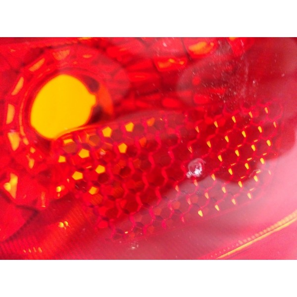 Lanterna Tampa Traseira Esquerda Kia Cerato 2009 A 2013  Esquerdo Padrão