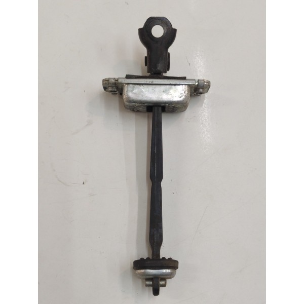 Limitador De Porta Dianteiro Lado Direito Captiva Original