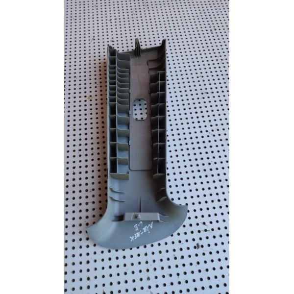 Acabamento Interno Coluna T Mitsubishi Airtrek