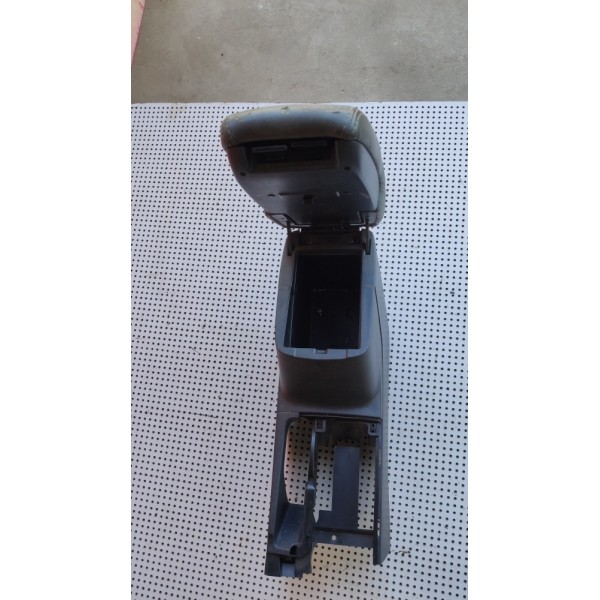 Console Central Com Porta Objetos Mitsubishi Airtrek