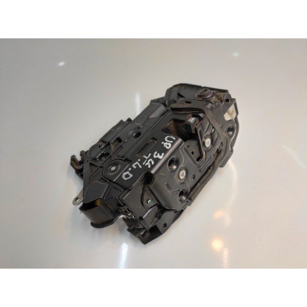 Fechadura Porta Traseira Direita Up 2014 A 2017