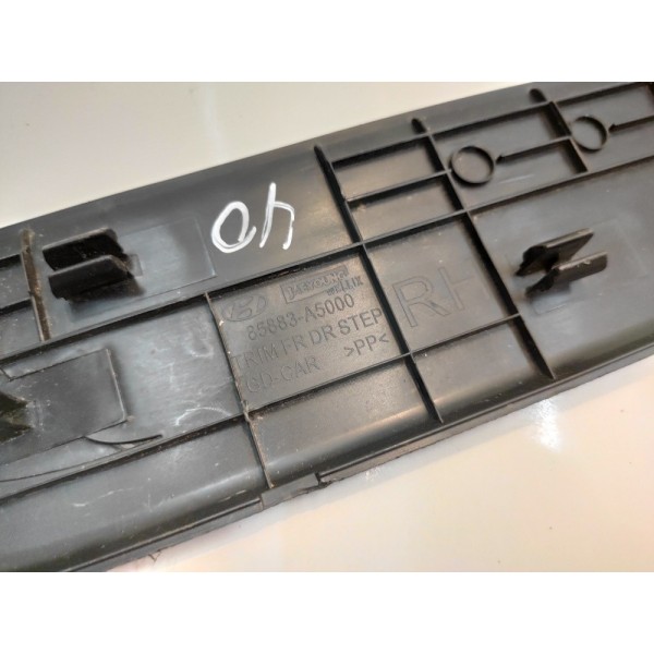 Soleira Porta Dianteira Direita I30 2013 A 2017