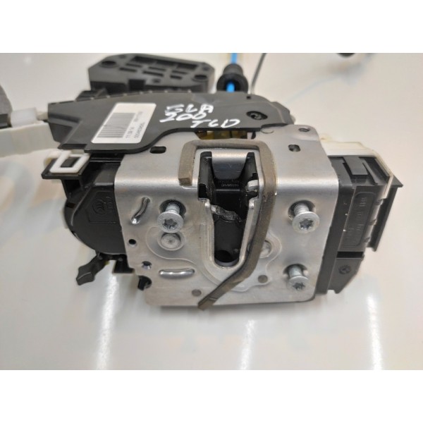 Fechadura Porta Traseira Direita Gla 200 E 250 2015 2016