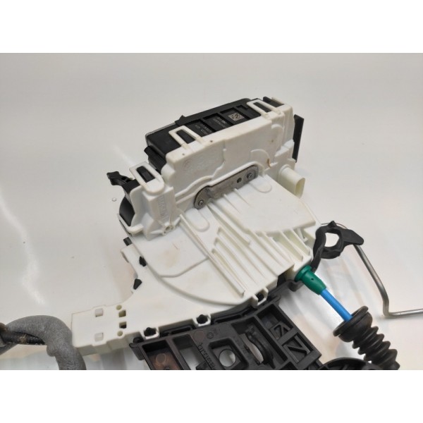 Fechadura Porta Traseira Direita Gla 200 E 250 2015 2016