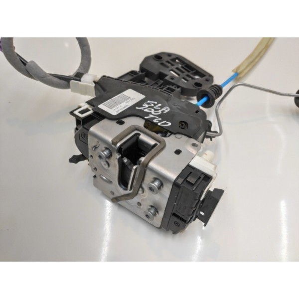 Fechadura Porta Traseira Direita Gla 200 E 250 2015 2016