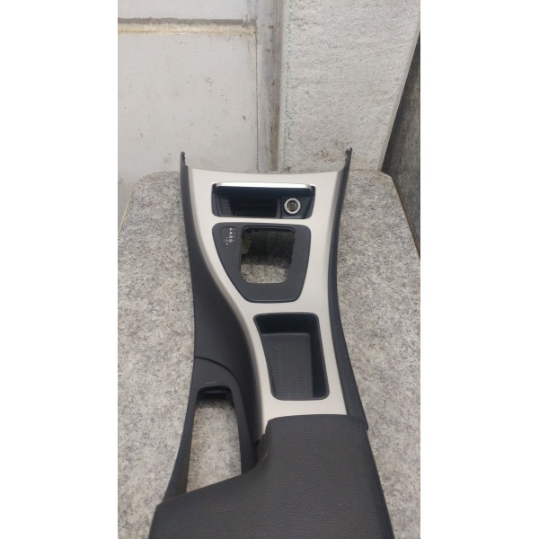Console Apoio De Braço Bmw 320i 2011 Original