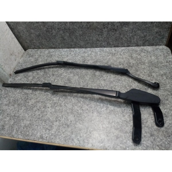 Par Haste Limpador Parabrisa C180 2013/14 C/17 Mil Km Direito