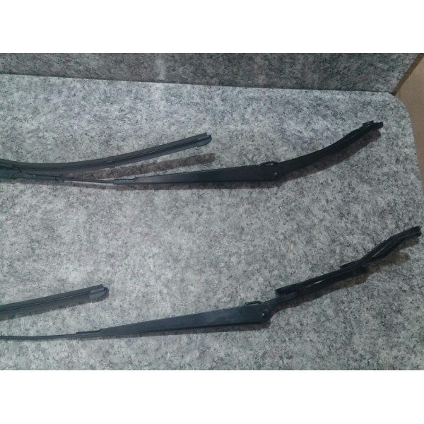Par Braço Limpador Parabrisa Gla 200 250 2015 2016  Esquerdo