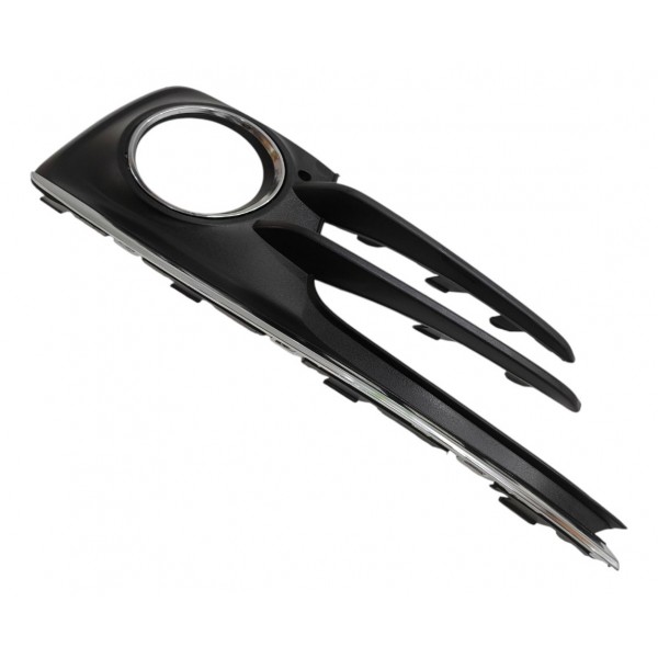 Moldura Direita Parachoque Milha Vw Fox Spacefox 2015 A 2018 Cromado/preto Direito